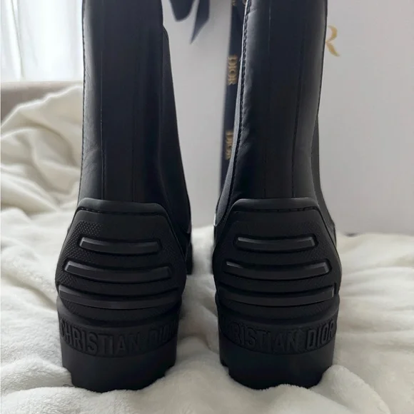 DIOR BOOTS - Picture 5 of 9